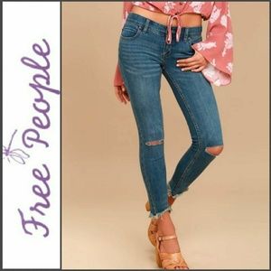Free People Destroyed Ankle Skinny 29